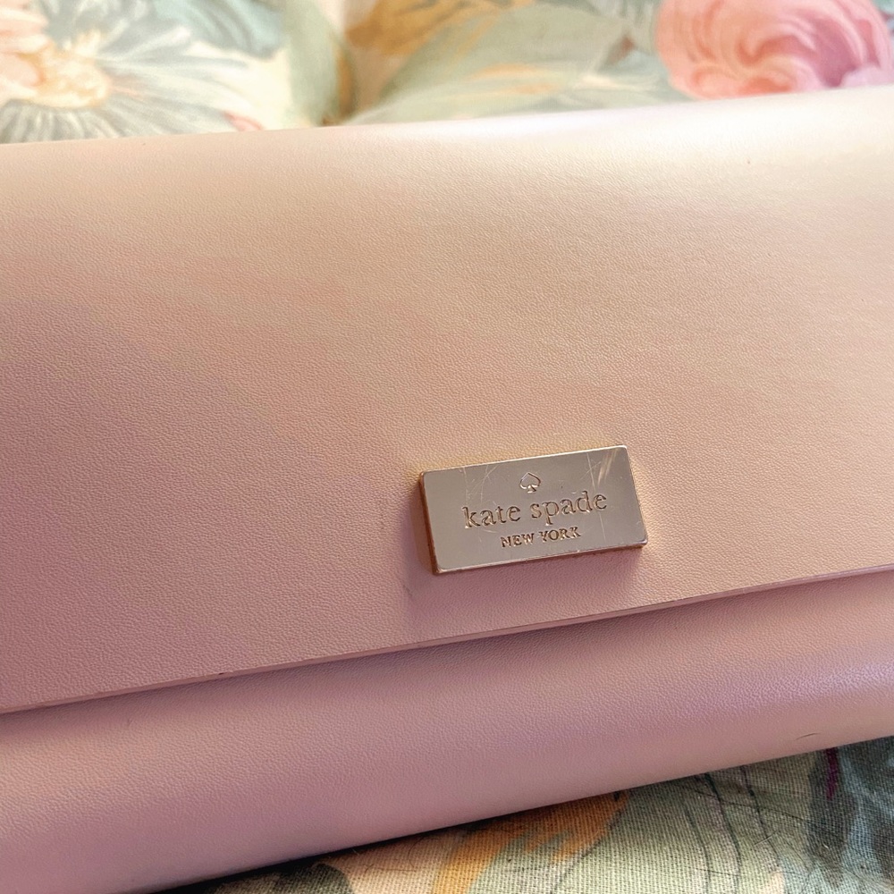 Kate Spade continental snap wallet♠️